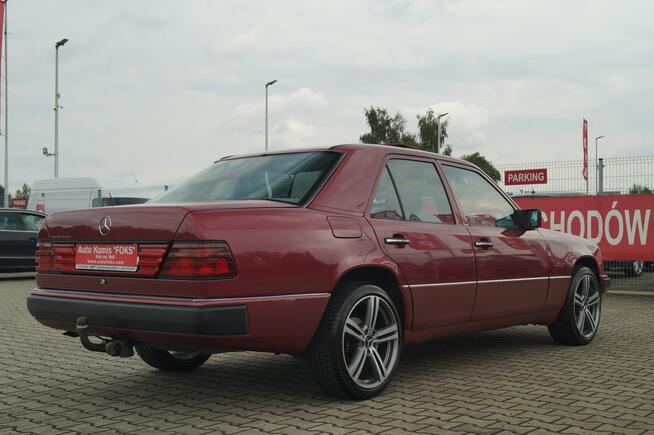 W124 200D Zadbany stan BDB Goczałkowice-Zdrój - zdjęcie 4
