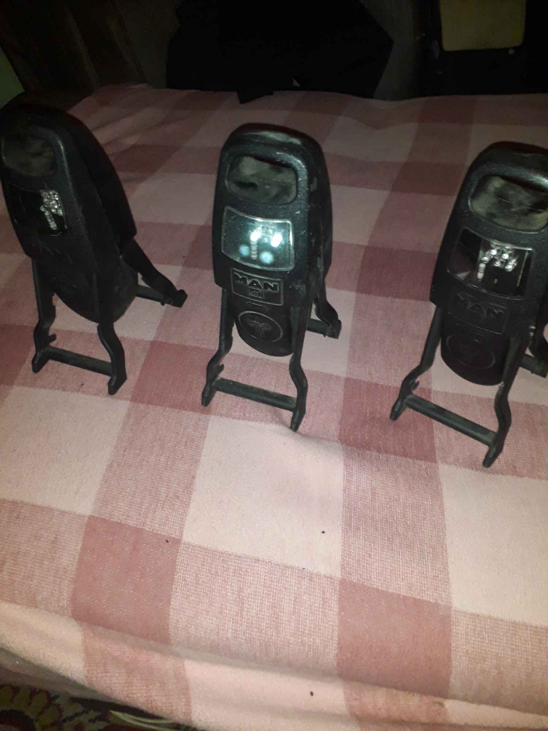 Lampy ostrzegawcze MAN Bielany - zdjęcie 2