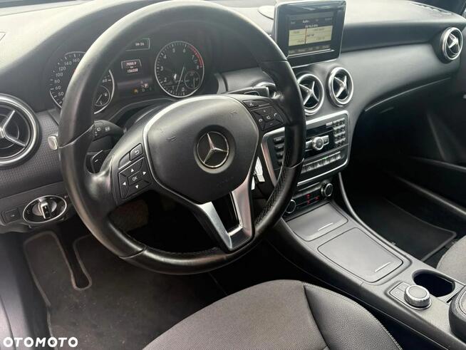 Mercedes A 180 Rok Gwarancji zadbany kamera pdc automat Kraków - zdjęcie 11