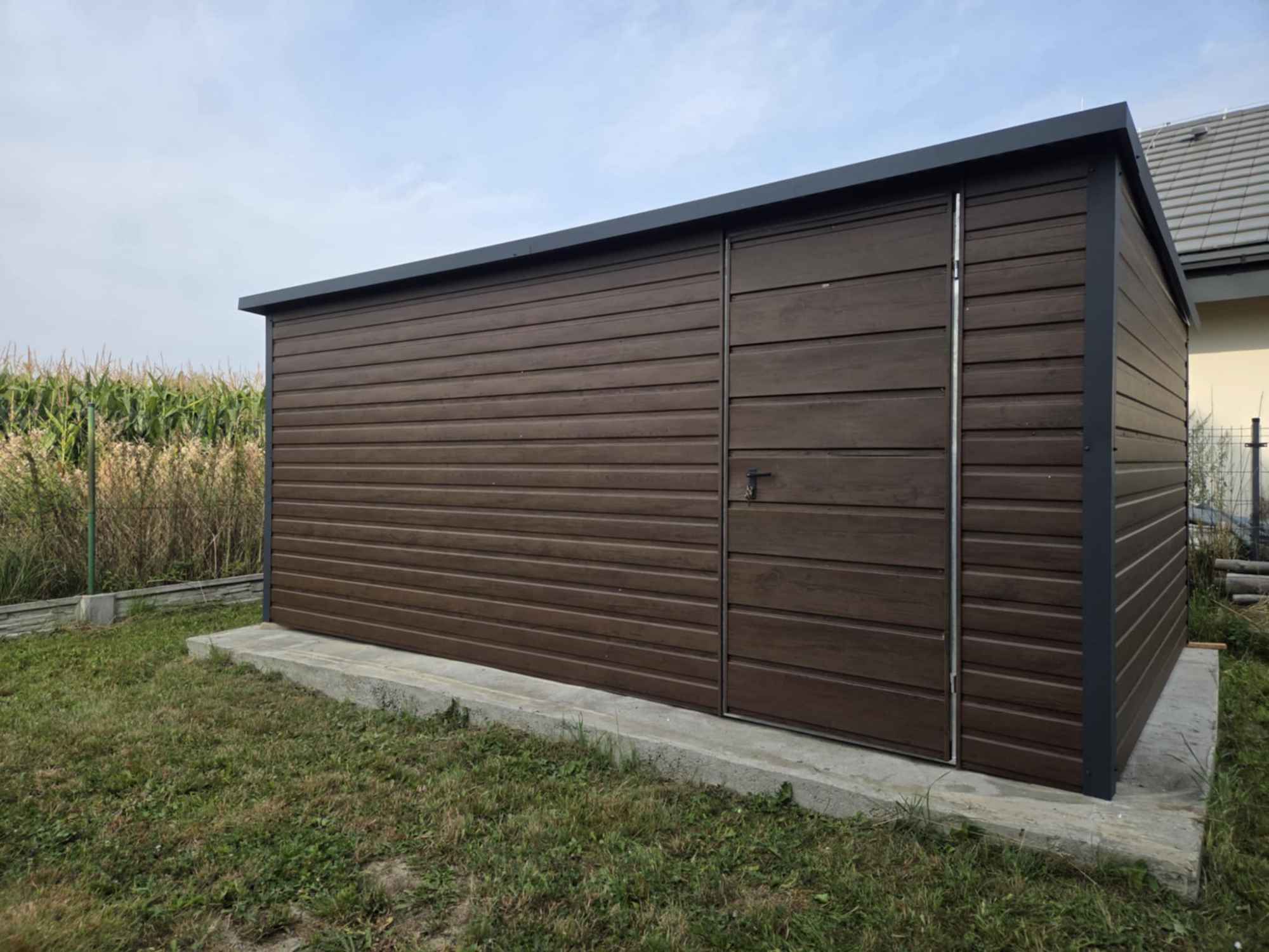 Domek ogrodowy narzędziowy 5×3 Ciemny Orzech + Ciemny Grafit MAT Kcynia - zdjęcie 6