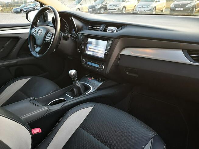 Toyota Avensis Rawa Mazowiecka - zdjęcie 8
