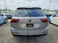 Volkswagen Tiguan / 4x4 / R-Line / niski przebieg / Tarnów - zdjęcie 6