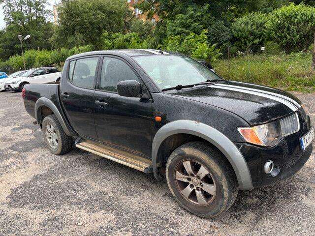 Udziały 1/2 Mitsubishi L 200 2.5D Kielce - zdjęcie 6