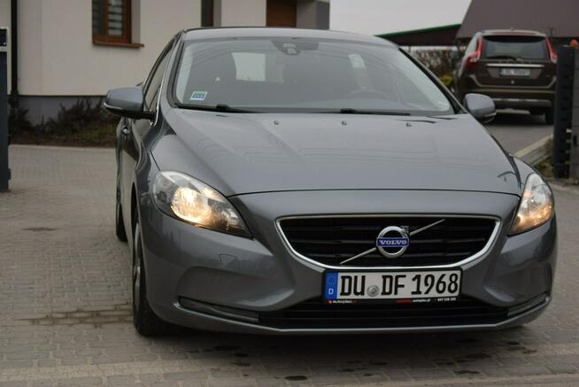 Volvo V40 1.6D 2015r Navi/ Klima/ Tempomat/ Hak/ Sprowadzony Majdan Sieniawski - zdjęcie 4
