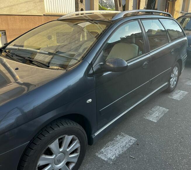 sprzedam samochód marki Citroen C5 z 2006 r. Tarnów - zdjęcie 2