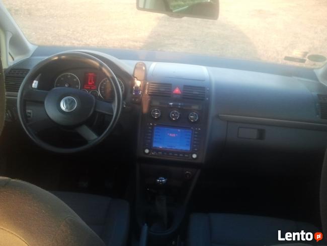 SPRZEDAM VW TOURAN TDI 2004 2,0 100kW srebrny matalic Legnica - zdjęcie 6