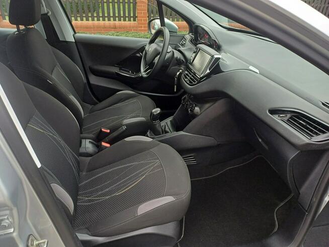Peugeot 208 1.6 HDi  92KM Suchorzew - zdjęcie 9
