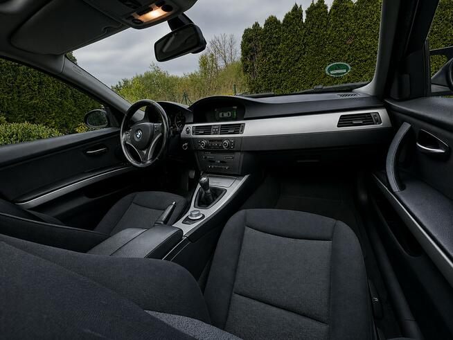 BMW 320i e90 150KM Sedan Czarny Mat 2xPDC IDrive Opłacona #Zamiana# Wrocław - zdjęcie 7