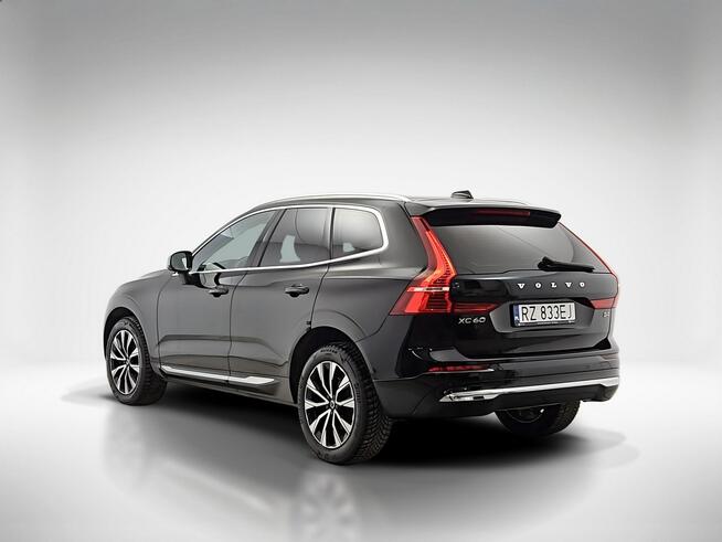 Volvo XC 60 B4 D Plus Bright aut ! Z Polskiego Salonu ! Faktura VAT ! Warszawa - zdjęcie 3