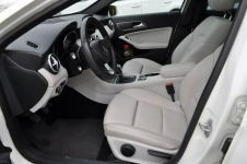 MERCEDES-BENZ KLASA A 180 Benzyna 65 TYS KM Wersja URBAN+Panorama Warszawa - zdjęcie 10