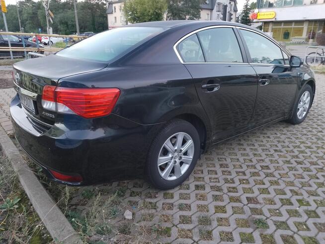 Toyota Avensis sedan 2.0 D4D SOL Warszawa - zdjęcie 3