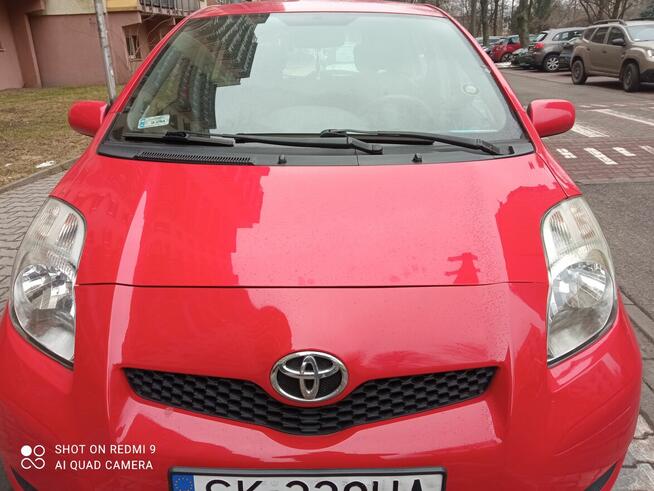 Toyota Yaris II Polski Salon Bezawaryjna ,mały przebieg Katowice - zdjęcie 1