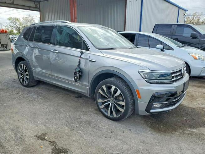 Volkswagen Tiguan / 4x4 / R-Line / niski przebieg / Tarnów - zdjęcie 3