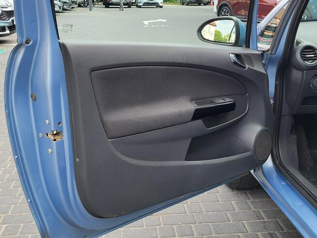 Opel Corsa 1.2 Benzyna / Klimatyzacja Toruń - zdjęcie 9