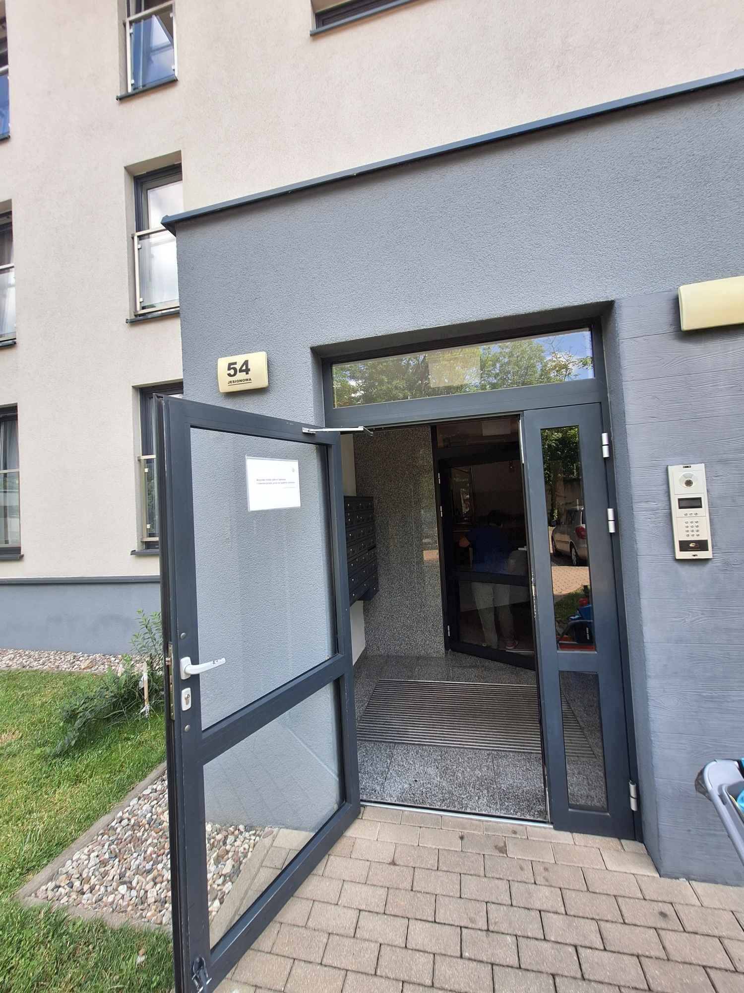 Miejsce Postojowe (17m2) okolice Dworca Głównego (Wrocław) Krzyki - zdjęcie 11