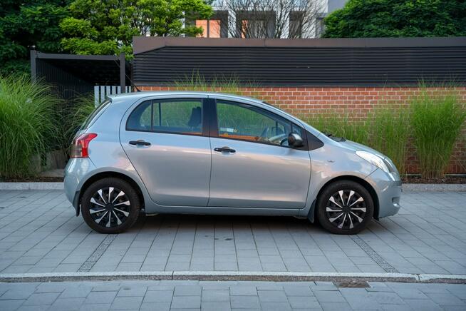 Toyota Yaris Krajowy Czujniki parkowania FV23% Bezwypadkowy Kraków - zdjęcie 12