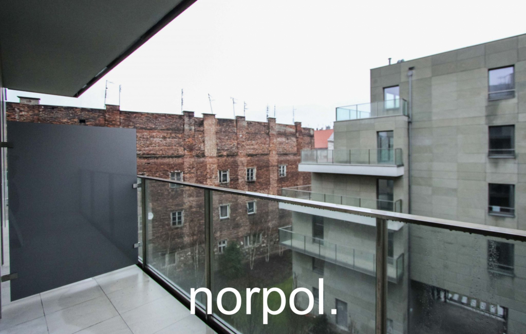Nowoczesne studio z balkonem, BASEN I SIŁOWNIA W BUDYNKU Kraków - zdjęcie 3