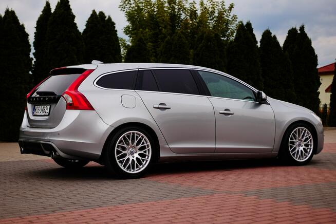 Volvo V60 2.0_163KM_Rdesign_Automat Rzekuń - zdjęcie 9
