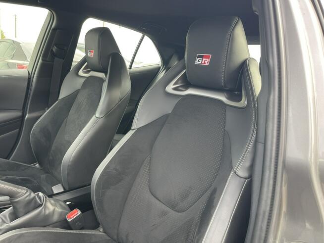 Toyota GR Corolla Sport 305 KM Kamera Podgrzewanie Virtual cockpit Gliwice - zdjęcie 12