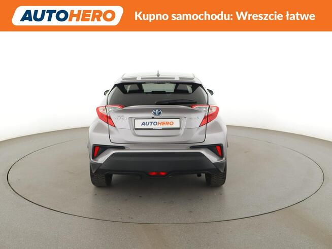 Toyota C-HR HEV klima auto grzane fotele kamera i czujniki parkowania Warszawa - zdjęcie 6