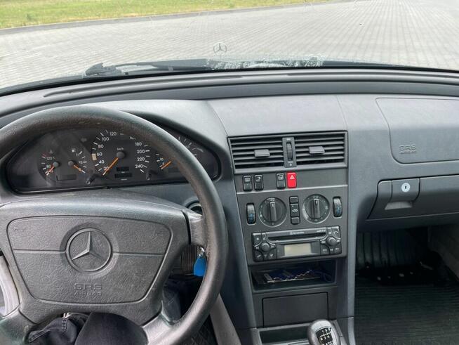Sprzedam Mercedesa W202 oryginał 1995 Wrocław - zdjęcie 5