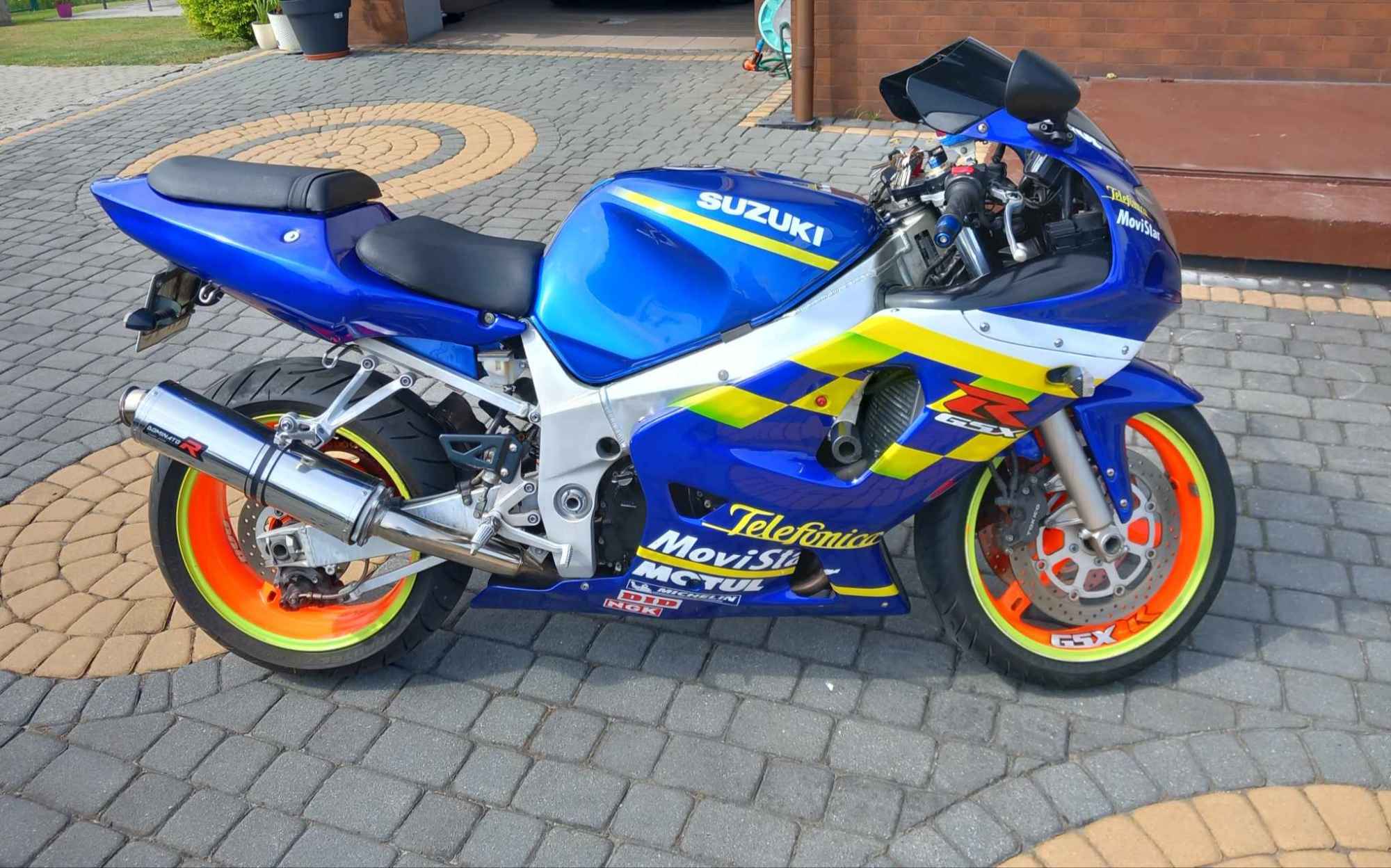 Suzuki GSX-R 600 rocznik 2002 r garażowany, nietuzinkowa kolorystyka Rydułtowy - zdjęcie 3