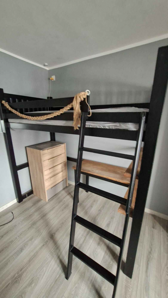 Sprzedam Łóżko z antresolą I biurkiem Gardeja - zdjęcie 2