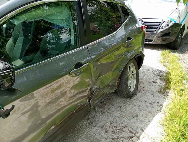 Nissan Qashqai 1,2 benzyna Kielno - zdjęcie 2