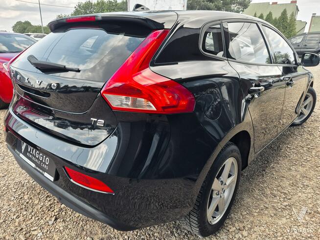 Volvo V40 2.0 Momentum 122KM FULL LED skóra NAVI pdc BEZWYPADEK 2019 Tychy - zdjęcie 3