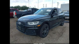 Audi Q5 PREMIUM PLUS / Quattro / niski przebieg