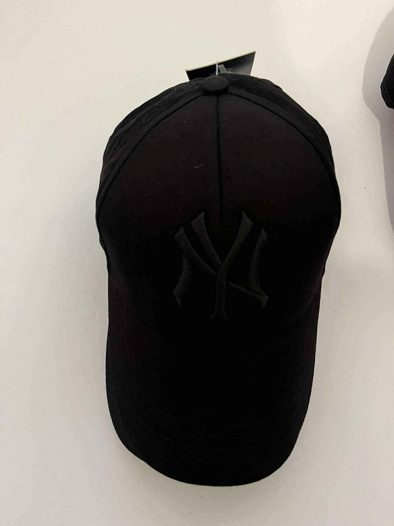 Czapki z daszkiem różne wzory proszę pytać, podeślę zdjęcia Stęszew - zdjęcie 7