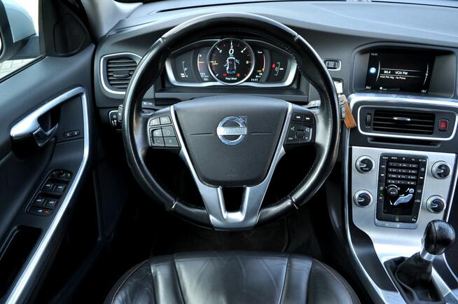 Volvo V60 Ocean Race Led Navi Skóra Full Opcja Płock - zdjęcie 6