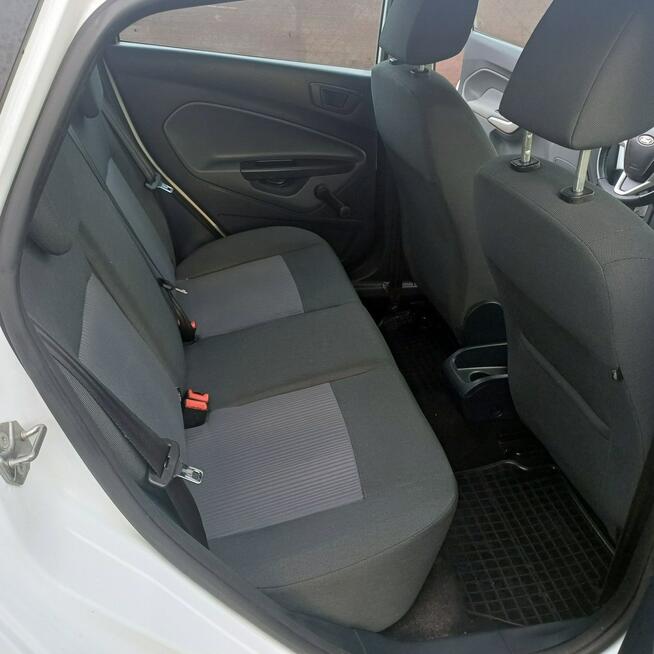 Ford Fiesta Suchorzew - zdjęcie 9