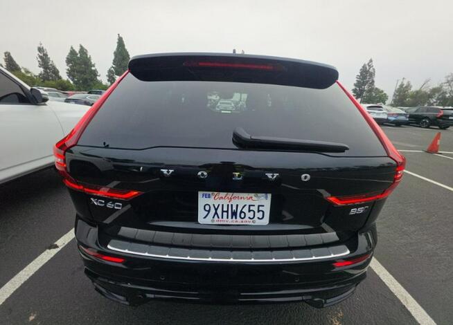Volvo XC 60 Bogata wersja wyposażenia / AWD / B5 Chwaszczyno - zdjęcie 6