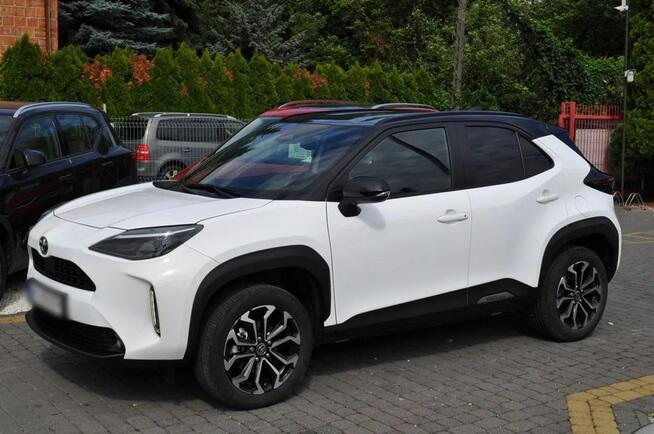 TOYOTA YARIS 1.5 HEV HYBRYD 13 tys km Nowy model 2024 Hak Holowniczy Warszawa - zdjęcie 2