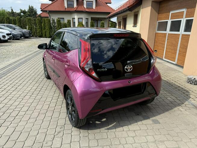 Toyota Aygo 1,0 72  Klima  Kamera  CarPlay Orzech - zdjęcie 9
