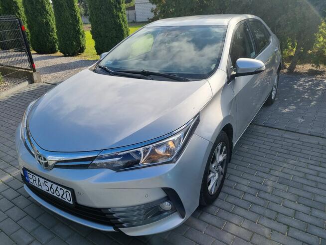 Sprzedam Toyote Corolle 1.6 benzyna 2017r 132km Radomsko - zdjęcie 9