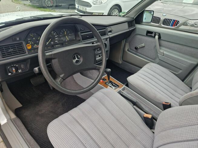 Mercedes 190*Utrzymany Kolekcjonersko*Od 1 Właściciela garażowany ! Żory - zdjęcie 11