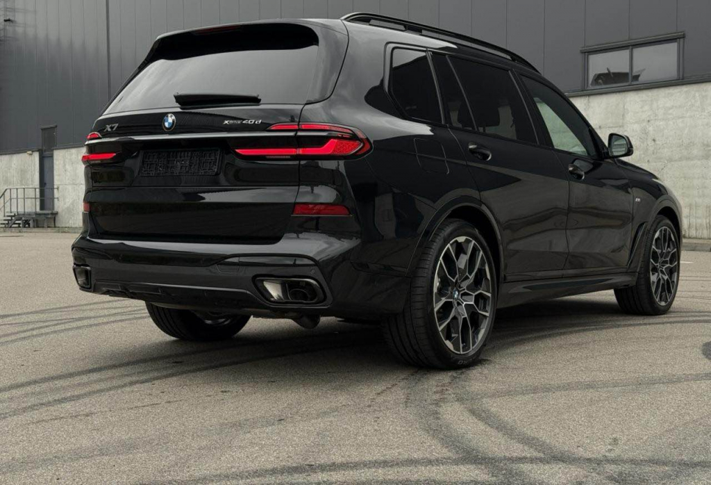 BMW X7 xDrive40d M Sport 2025 | 13 900 km | Idealny stan Praga-Południe - zdjęcie 8