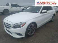 Mercedes C 300 2019, 2.0L, porysowany lakier