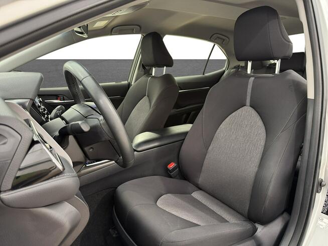 Toyota Camry 2.5 Hybrid Comfort CVT Sedan Warszawa - zdjęcie 10