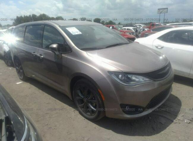 Chrysler Pacifica 2018, 3.6L, po gradobiciu Warszawa - zdjęcie 2