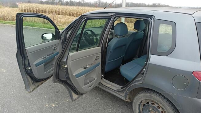 Mazda 2 DY z 2005 Bronów - zdjęcie 9