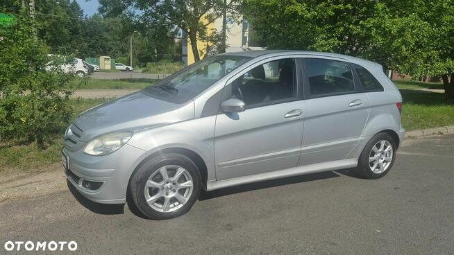 Mercedes-Benz Klasa B 200 Ruda Śląska - zdjęcie 12