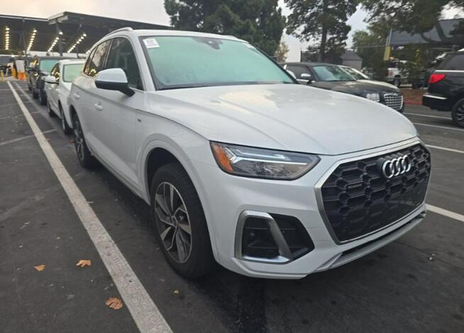 Audi Q3 PREMIUM PLUS / S-Line / niski przebieg Cieszyn - zdjęcie 3