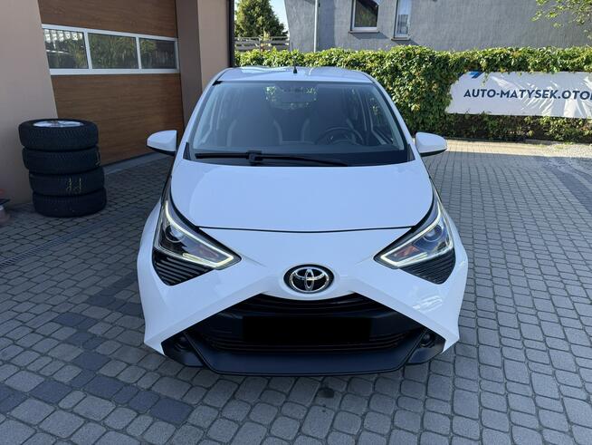 Toyota Aygo 1,0 72KM  Klima  Kamera  CarPlay Orzech - zdjęcie 2