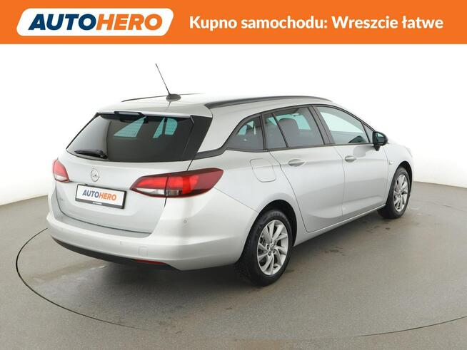 Opel Astra led manual niski przebieg klimatronik pdc grzane fotele Warszawa - zdjęcie 7