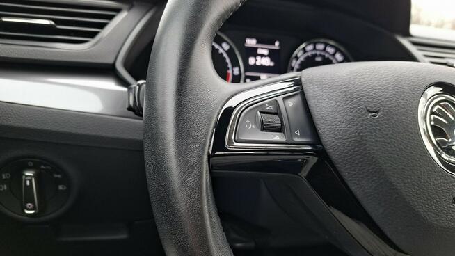 Skoda Superb 2.0 TDI SCR Active DSG Swarzędz - zdjęcie 12