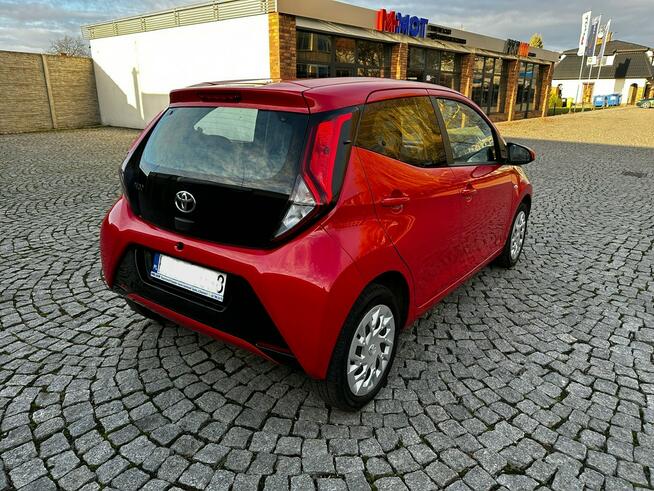 Toyota Aygo 1.0 VVT-i 72KM X-Play CarPlay Kamera Klima 2021 28tyśkm Syców - zdjęcie 3