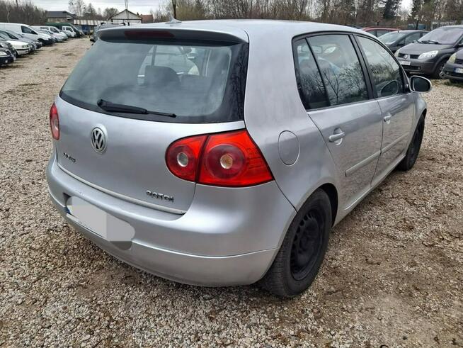 2.0 TDI fajny srebrny Golfik Fasty - zdjęcie 4